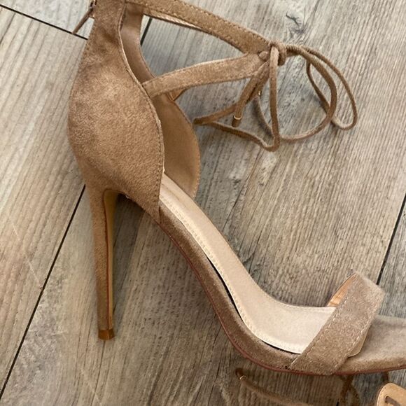 Size 10 Olivia Ferguson Stilettos Suede - Picture 3 of 7